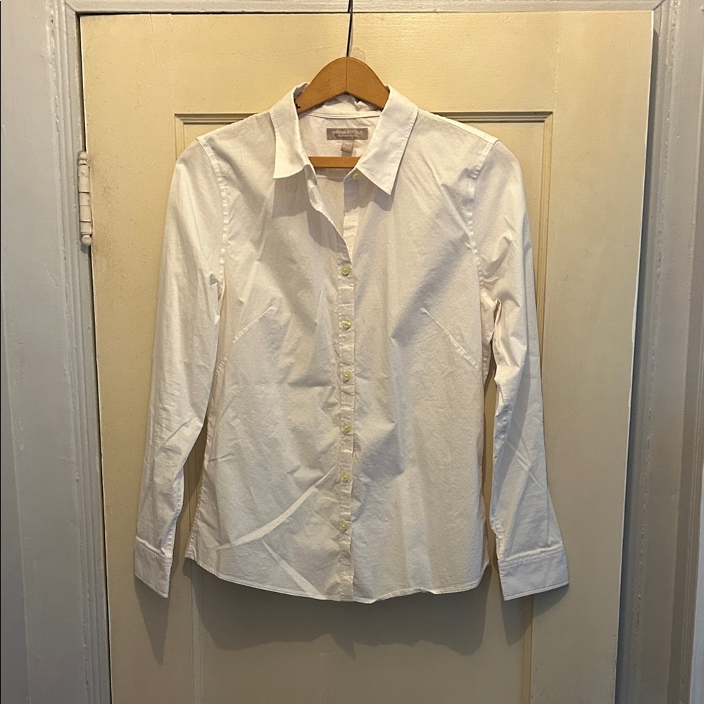 Banana Republic White Button Down Shirt